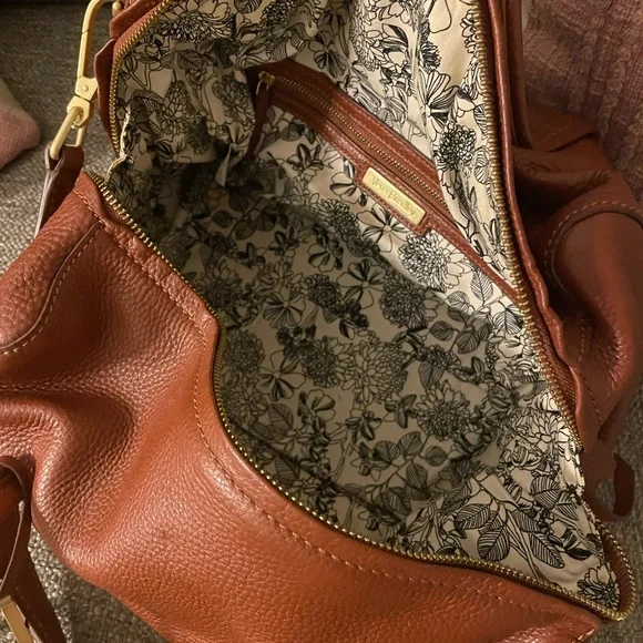 Vera Bradley "Mallory" leather satchel bag. - Picture 3 of 9